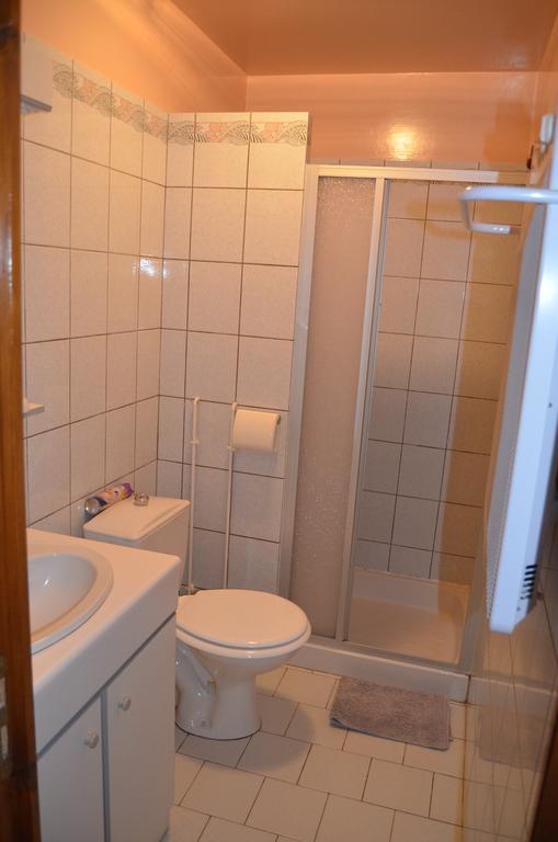 Chambres D'Hotes & Champagne Douard La Chapelle-Monthodon Esterno foto